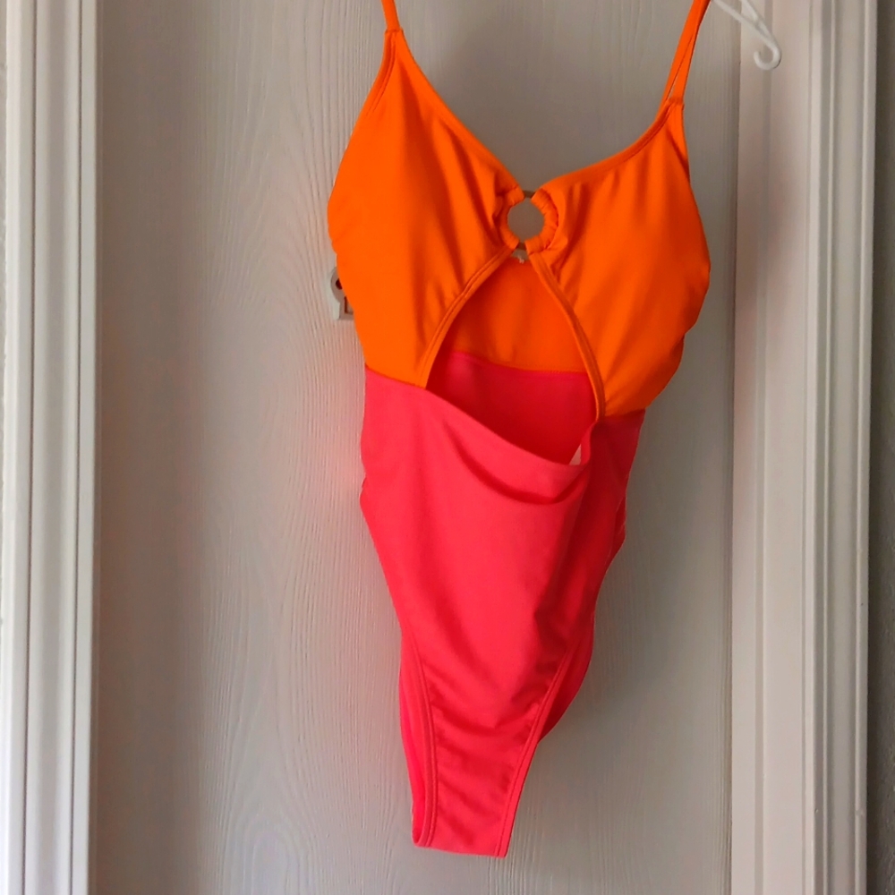 Swimsuit One Piece Med